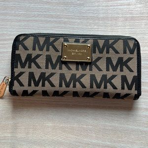 Michael Kors wallet